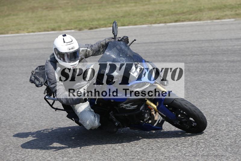 /Archiv-2025/49 26.08.2025 Cornu Master School ADR/gruen-vert/55